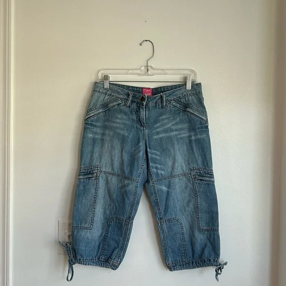 SALE Early 2000s Cargo Jean Capris Granola Girl Size 4 Casual Y2K Vintage Denim - Picture 2 of 5